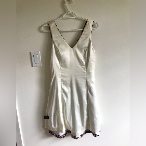RW&CO floral fit and flare dress - Picture 6 of 8